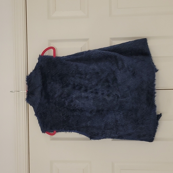 EUC Blue faux fur vest Sz. M - Picture 3 of 4